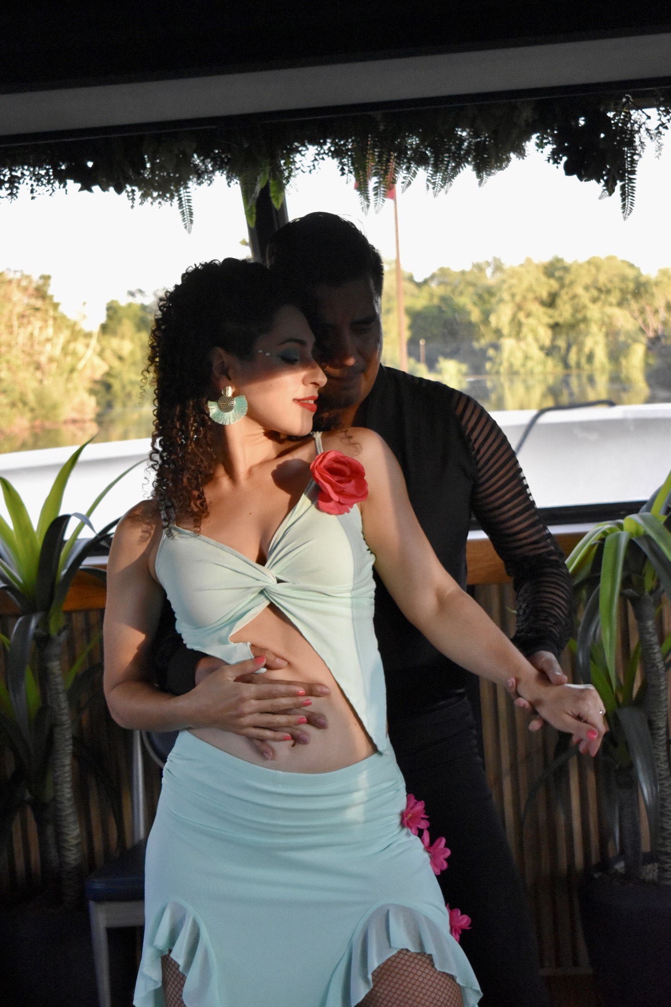 The Romantic Bachata — hold